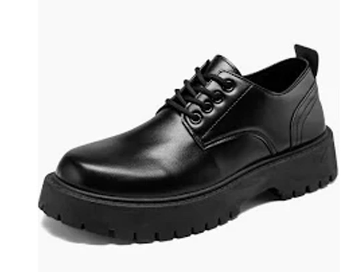 High sole black laced security shoe